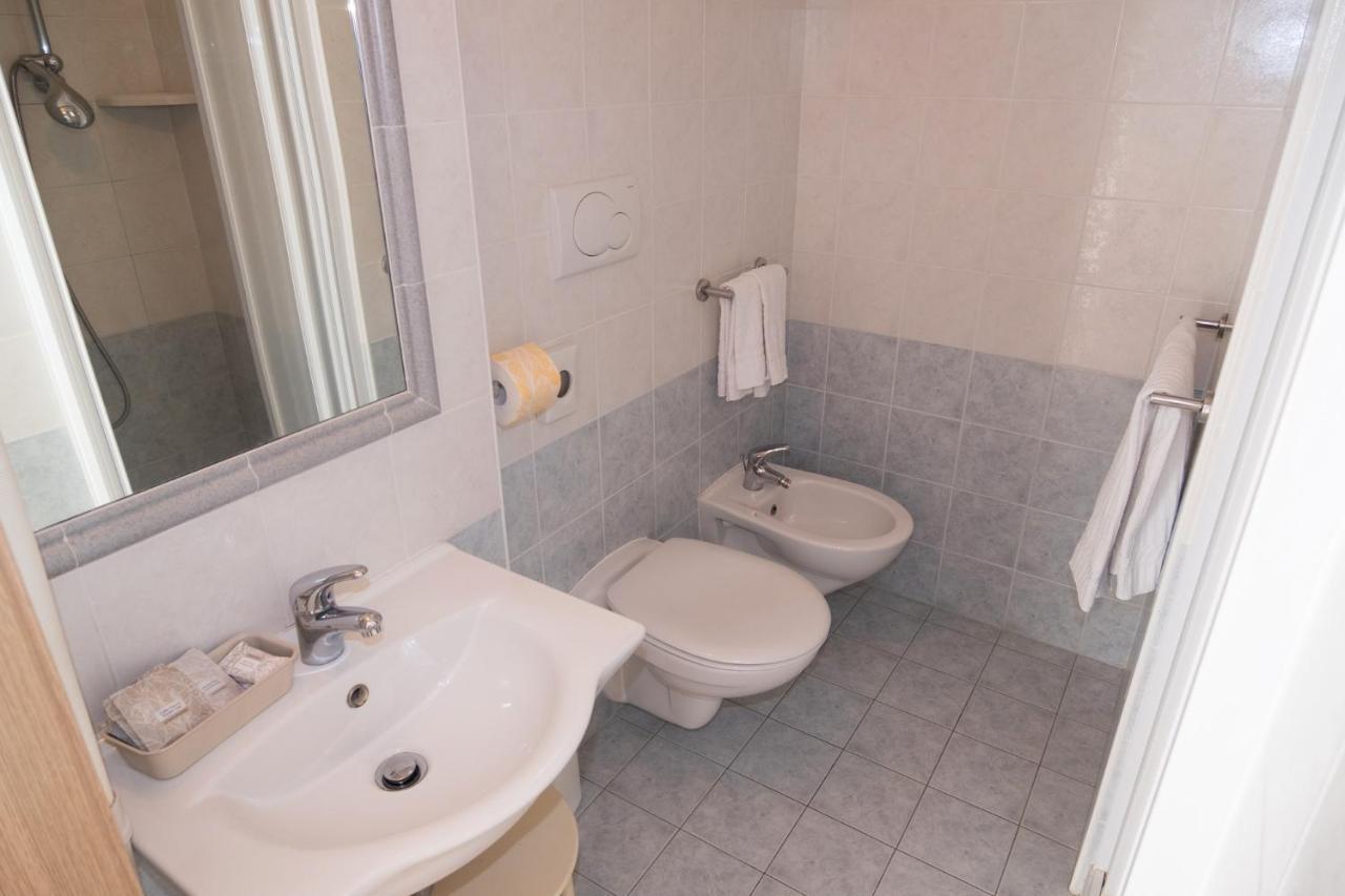 Hotel Cormoran Riccione Ngoại thất bức ảnh