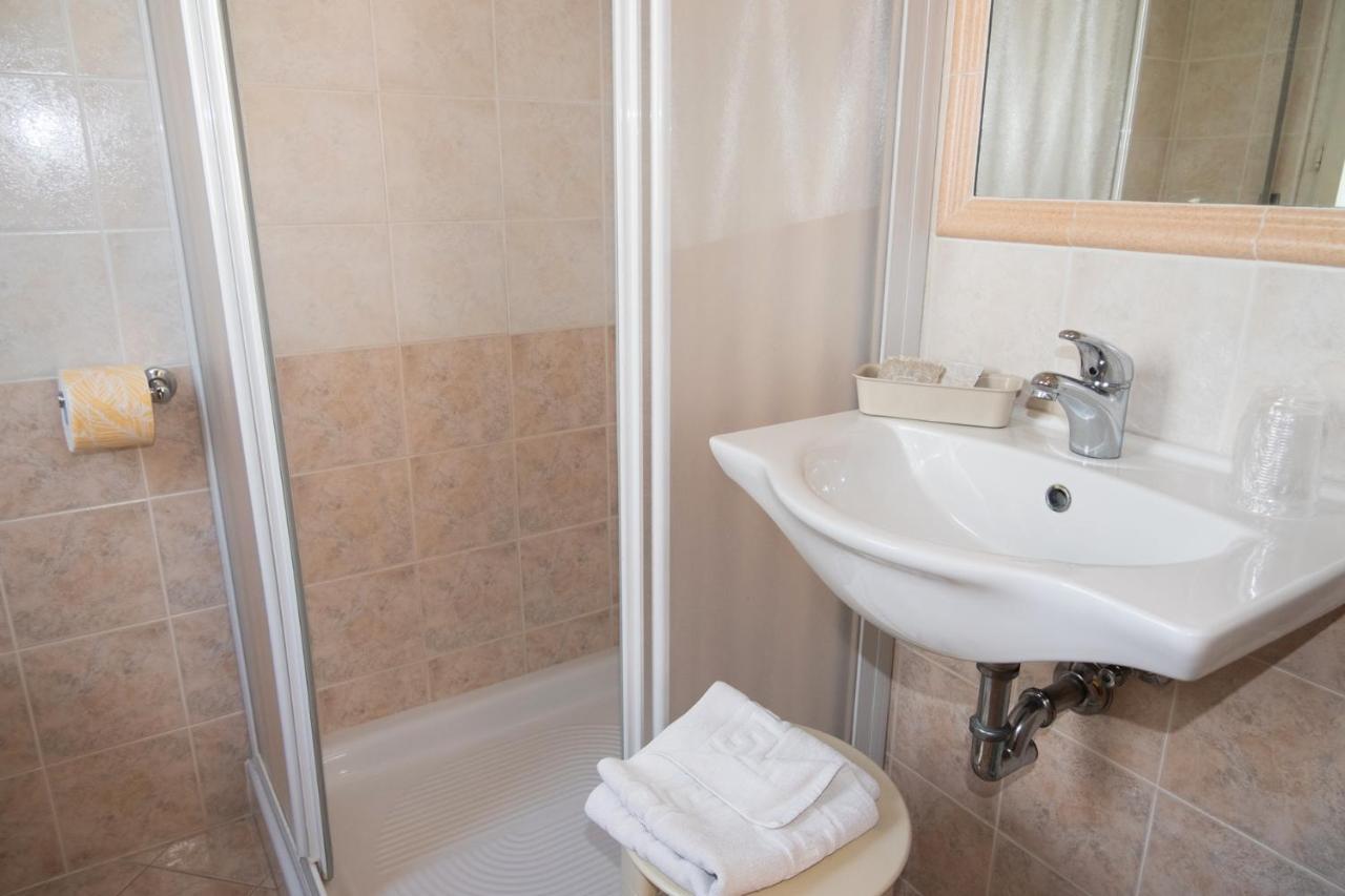 Hotel Cormoran Riccione Ngoại thất bức ảnh