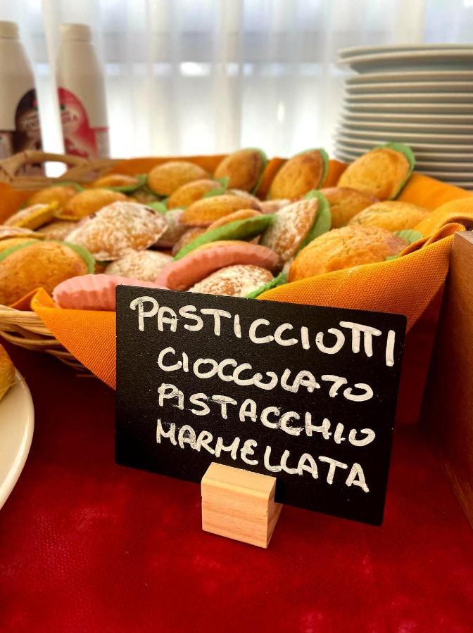 Hotel Cormoran Riccione Ngoại thất bức ảnh