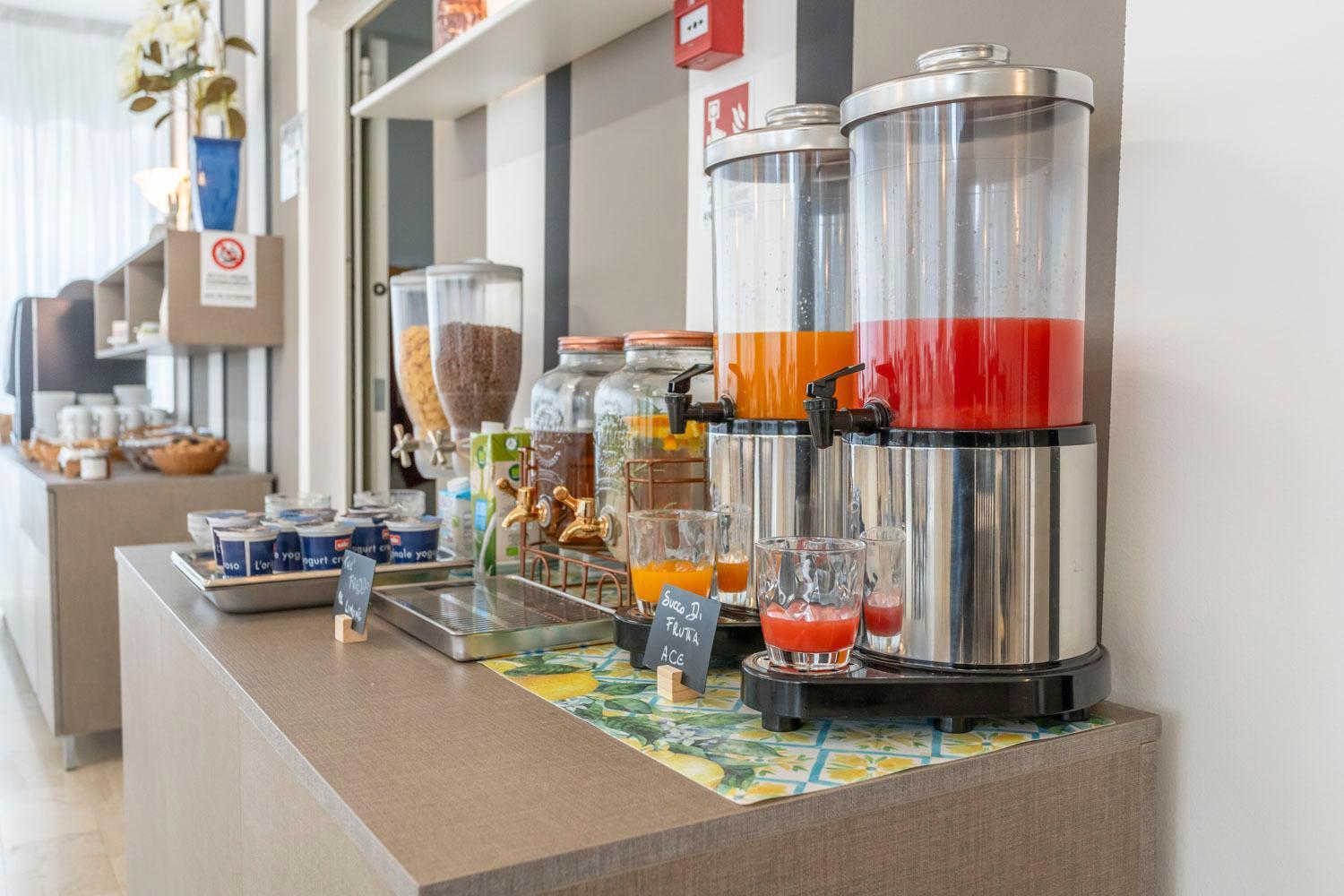 Hotel Cormoran Riccione Ngoại thất bức ảnh