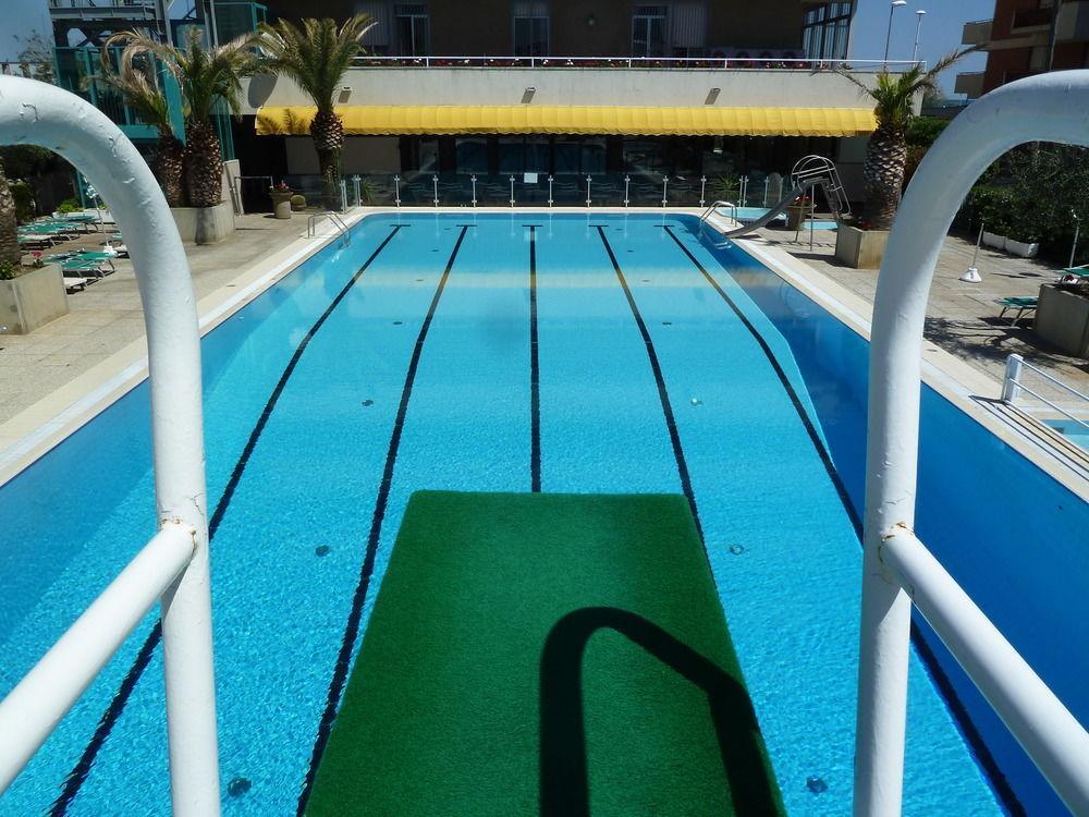 Hotel Cormoran Riccione Ngoại thất bức ảnh